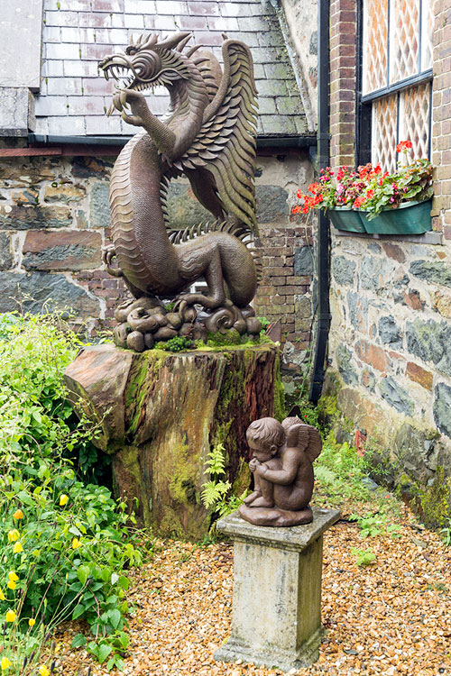 Wales - Beddgelert - Woodcraft/Drachenskulptur