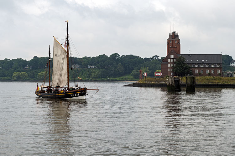 Hamburg Hafen Einfahrt Finkenwerder