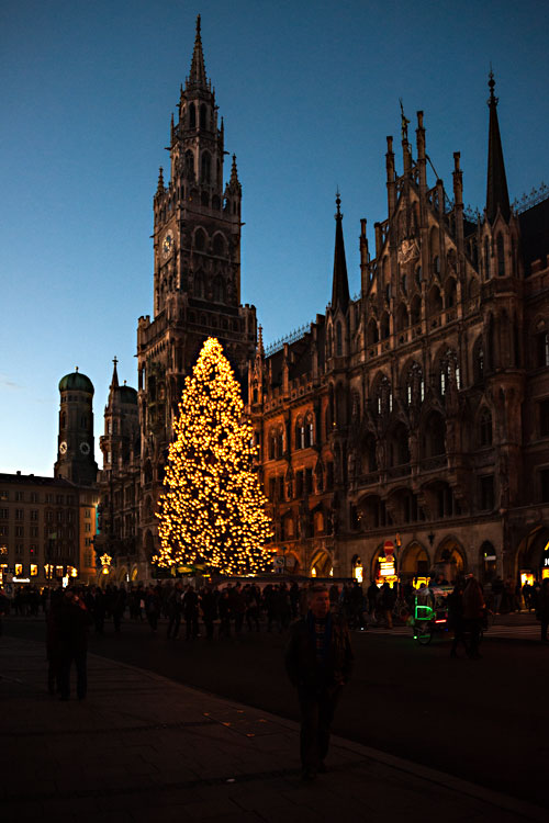 München - Marienplatz mit Rathaus