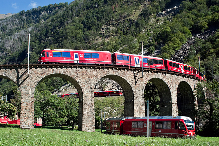 Kreisviadukt bei Brusio (Schweiz)